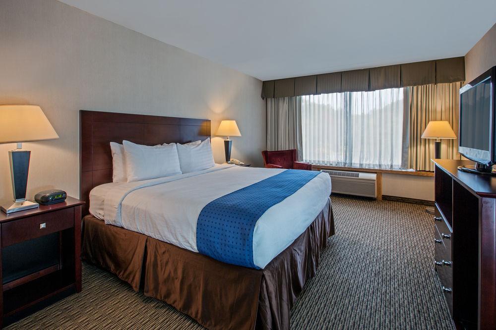Fairfield Inn & Suites Springfield エンフィールド エクステリア 写真