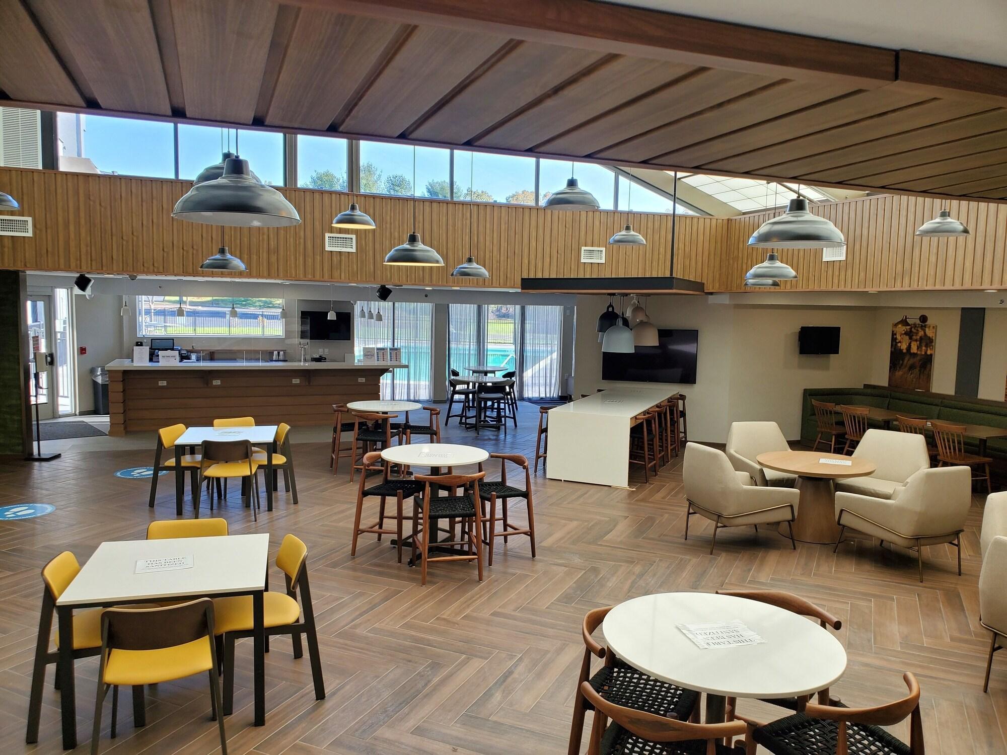 Fairfield Inn & Suites Springfield エンフィールド エクステリア 写真
