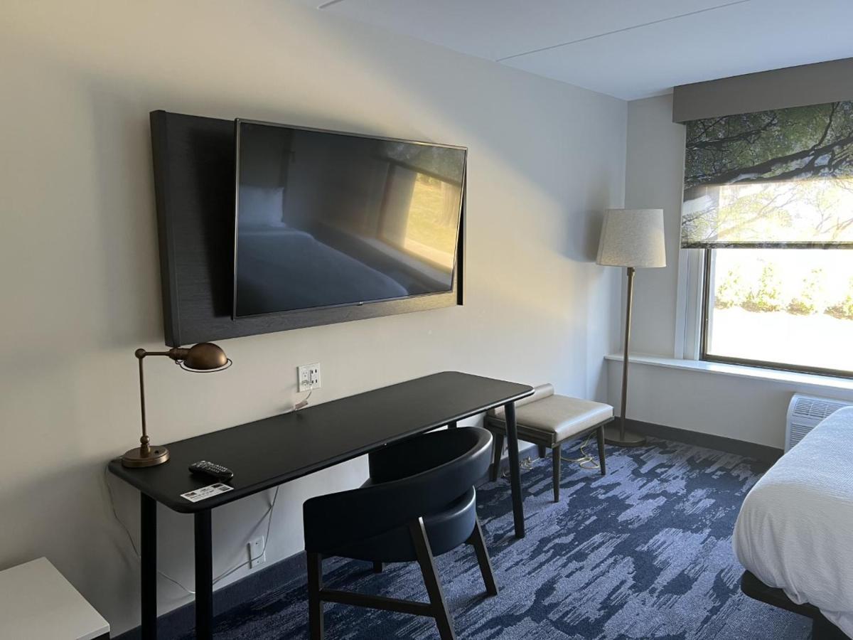 Fairfield Inn & Suites Springfield エンフィールド エクステリア 写真