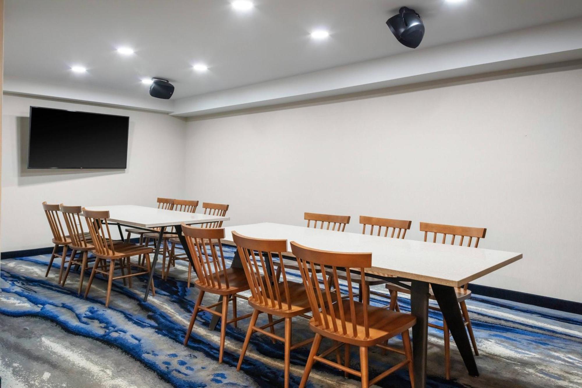 Fairfield Inn & Suites Springfield エンフィールド エクステリア 写真